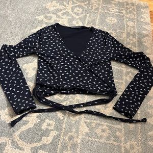 Brandy Melville cross over top
